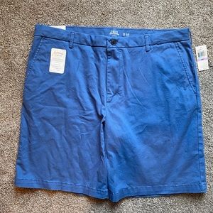 NEW - Izod Saltwater shorts